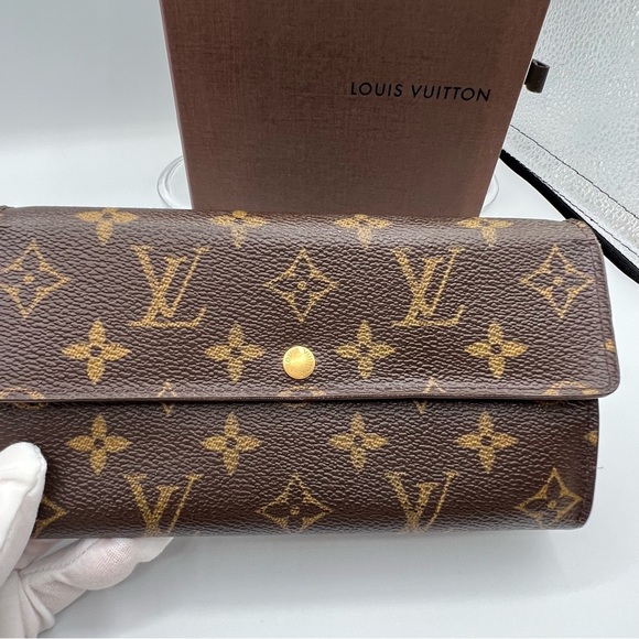 Louis Vuitton Vintage Sarah Wallet - GUC - With COA - Picture 7 of 16